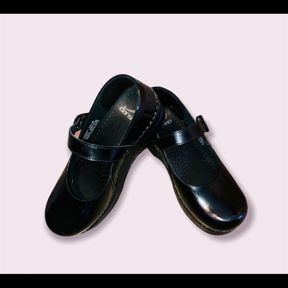 Women’s Black Dansko Patent Leather Mary Janes Size 36